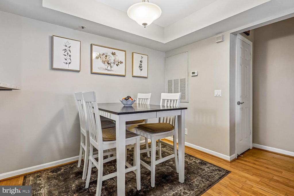 5804 INMAN PARK CIRCLE 210