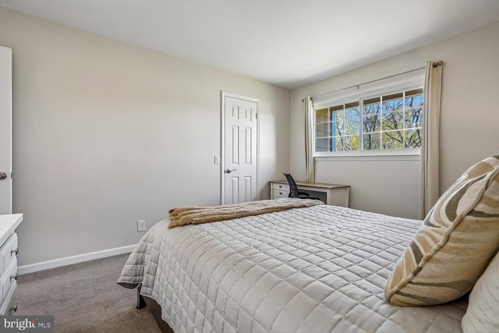 5804 INMAN PARK CIRCLE 210