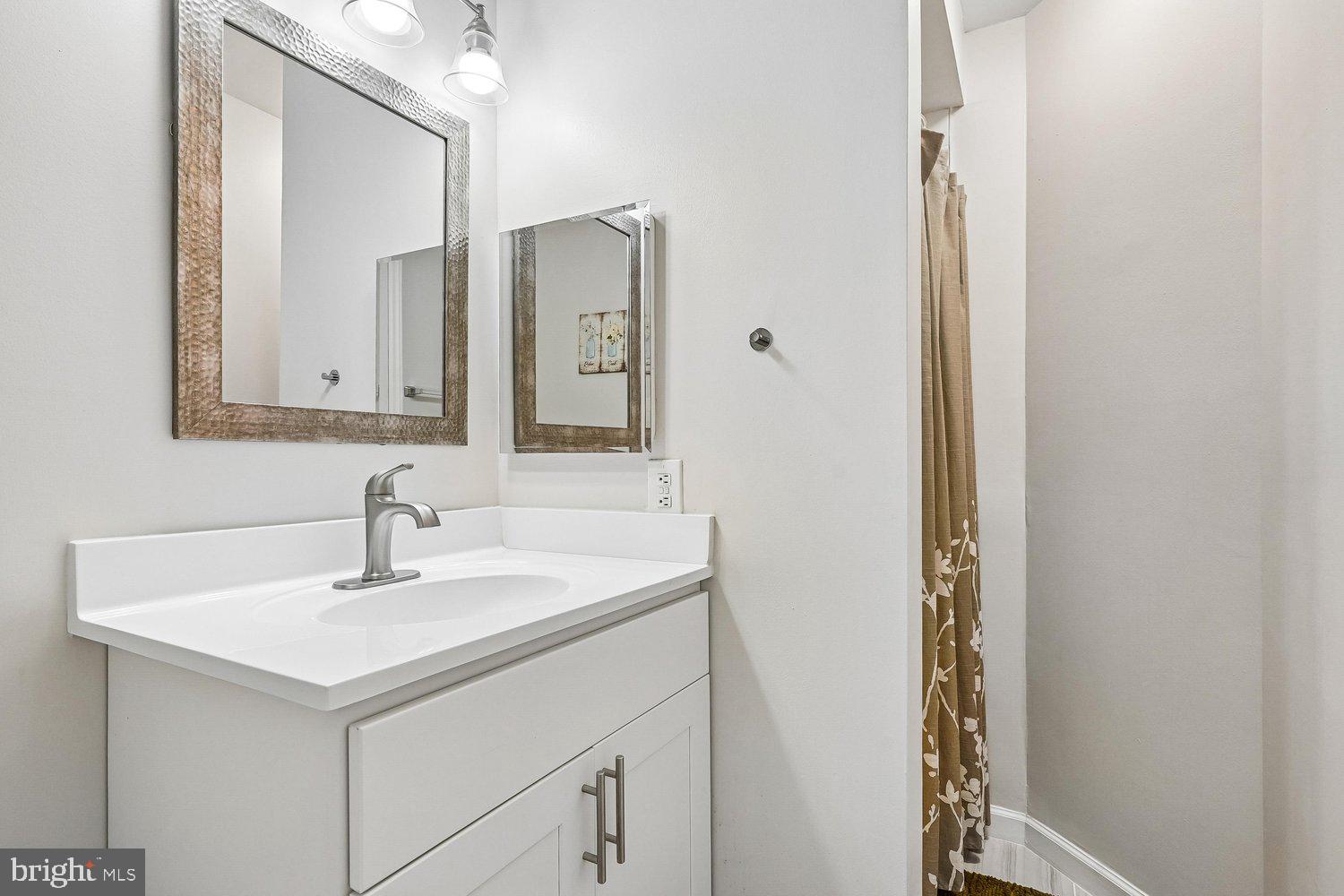 5804 INMAN PARK CIRCLE 210