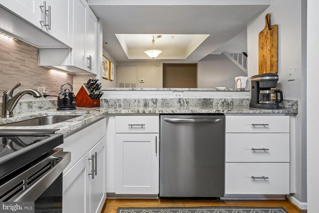 5804 INMAN PARK CIRCLE 210