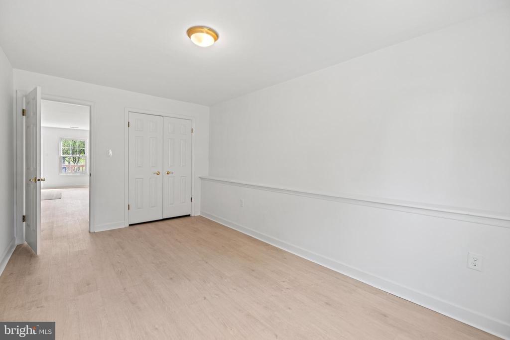 5 SOLITAIRE COURT