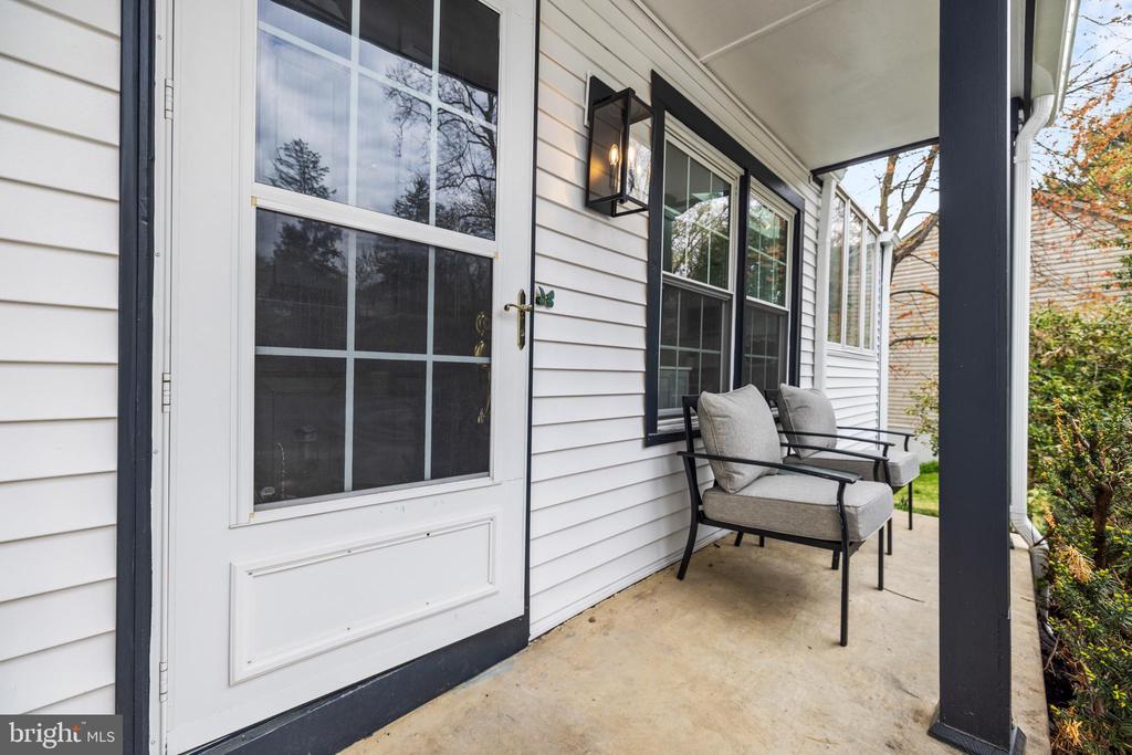 5 SOLITAIRE COURT