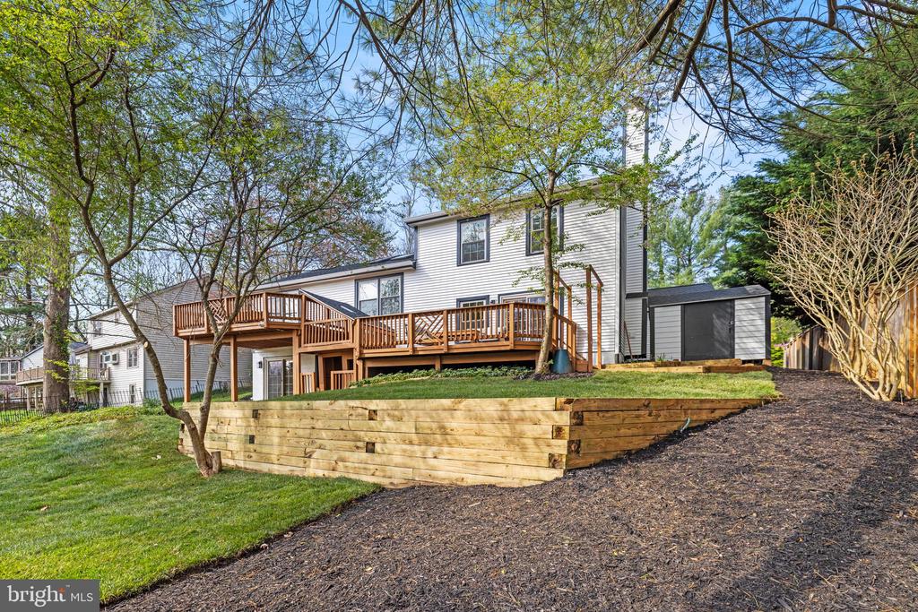 5 SOLITAIRE COURT