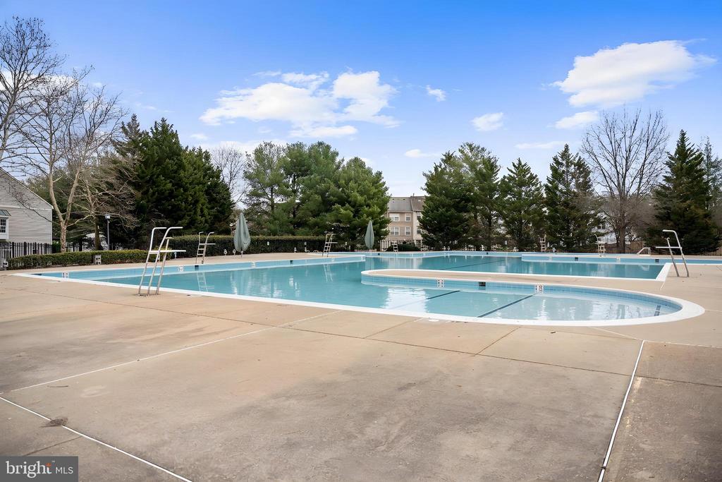 14139 FURLONG WAY