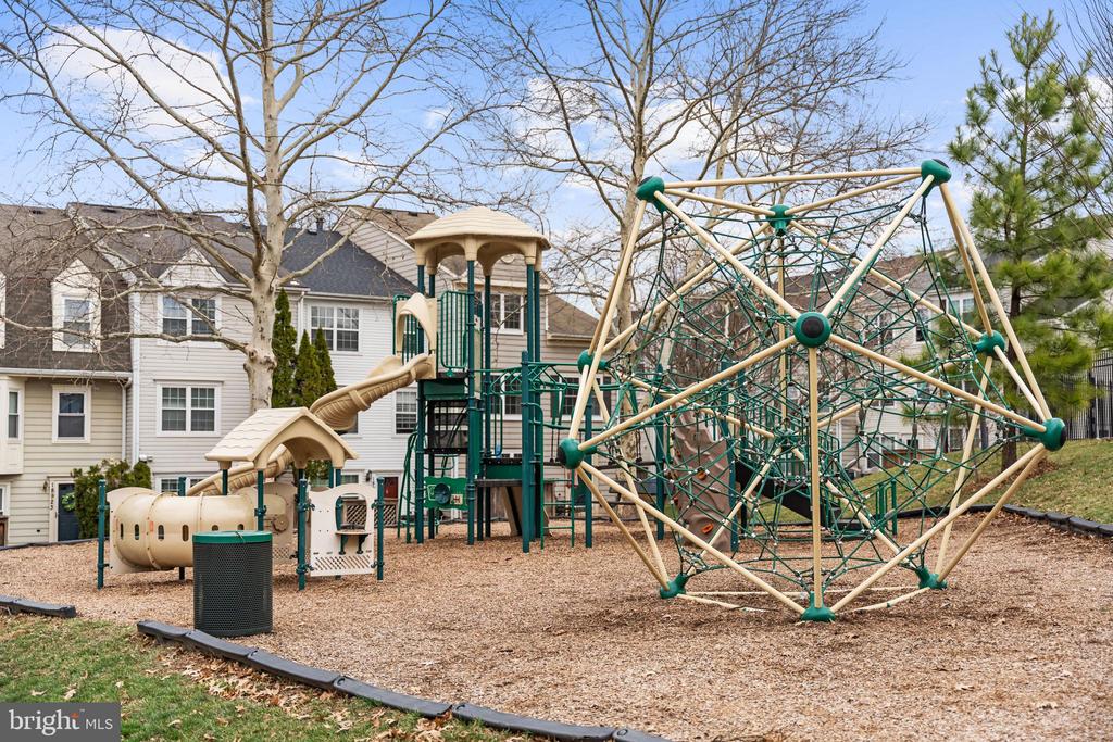 14139 FURLONG WAY