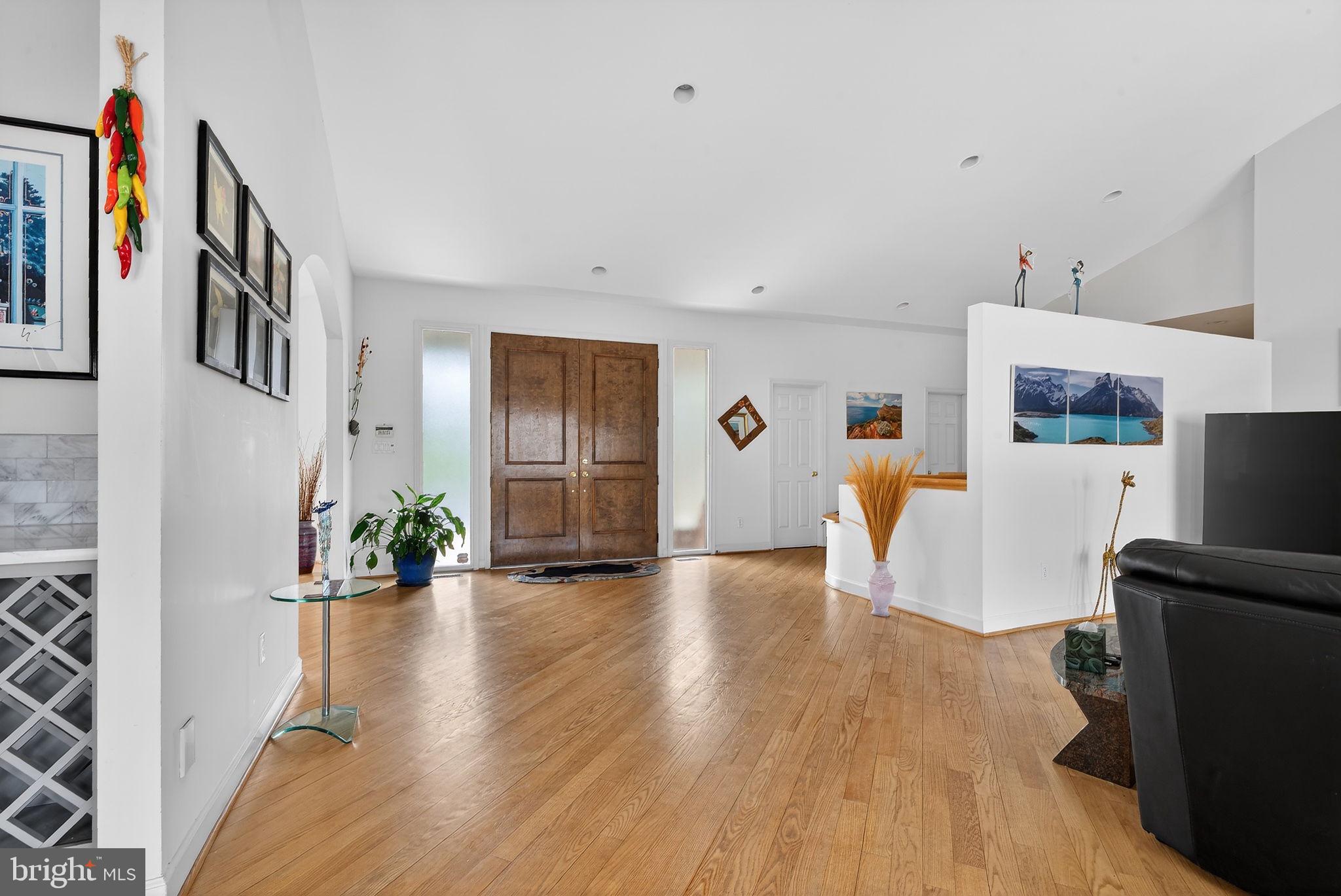 2 LAKE POTOMAC COURT