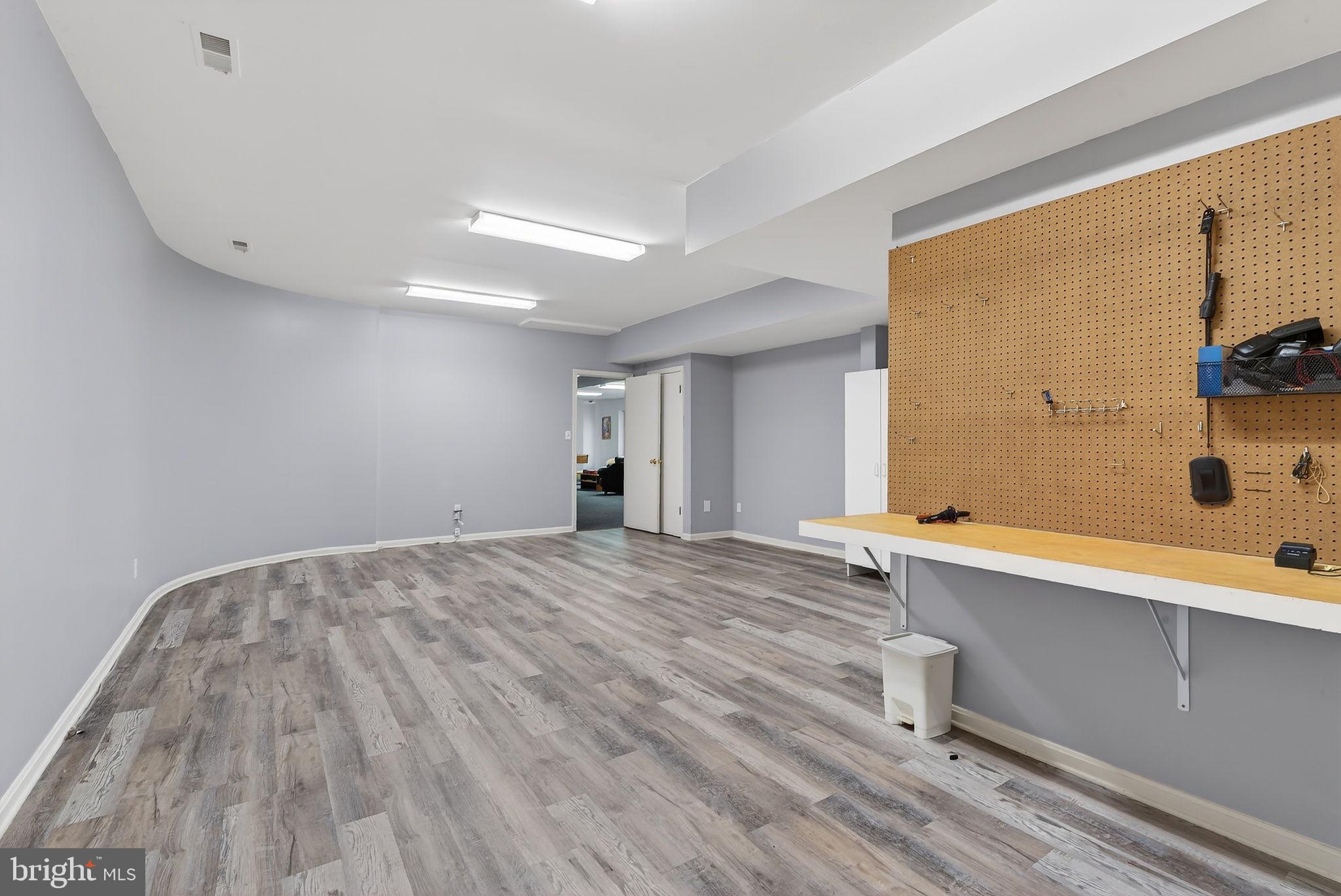 2 LAKE POTOMAC COURT