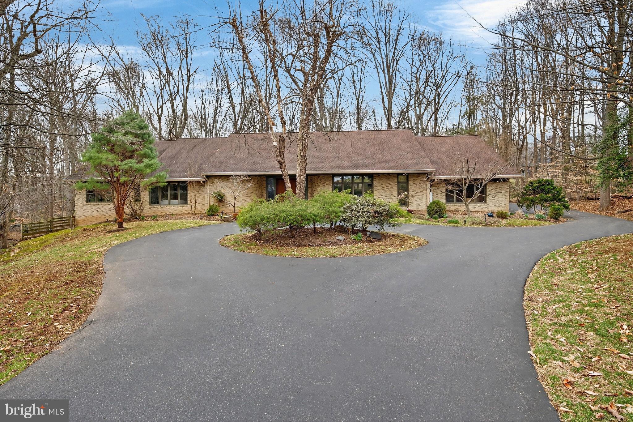 2 LAKE POTOMAC COURT