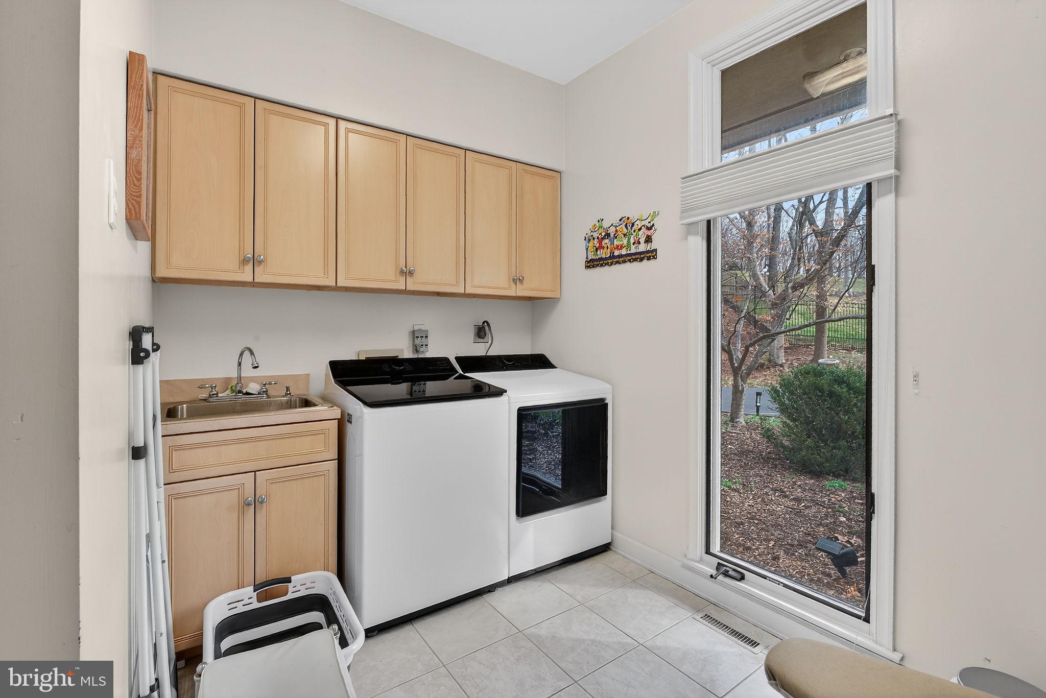 2 LAKE POTOMAC COURT