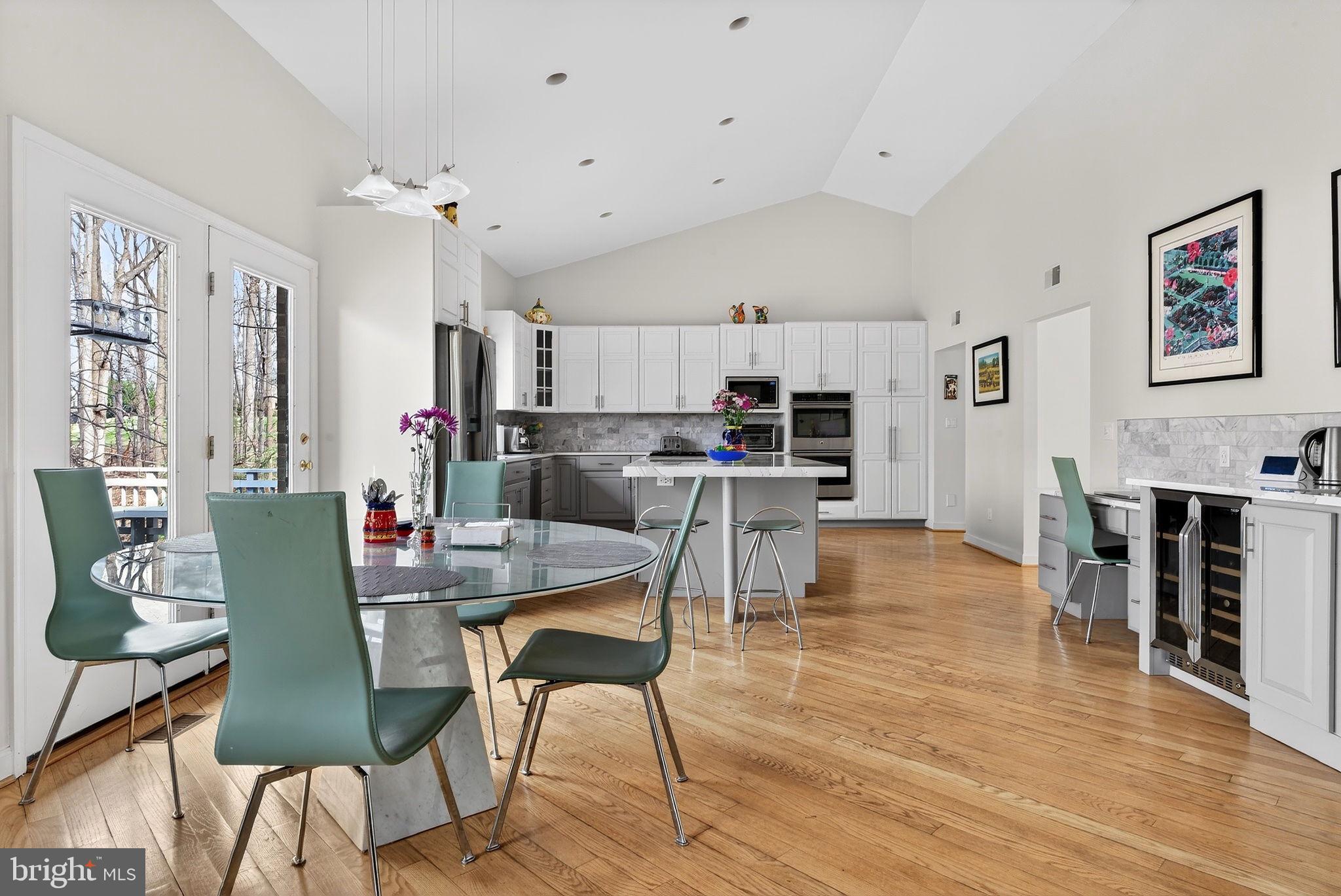 2 LAKE POTOMAC COURT