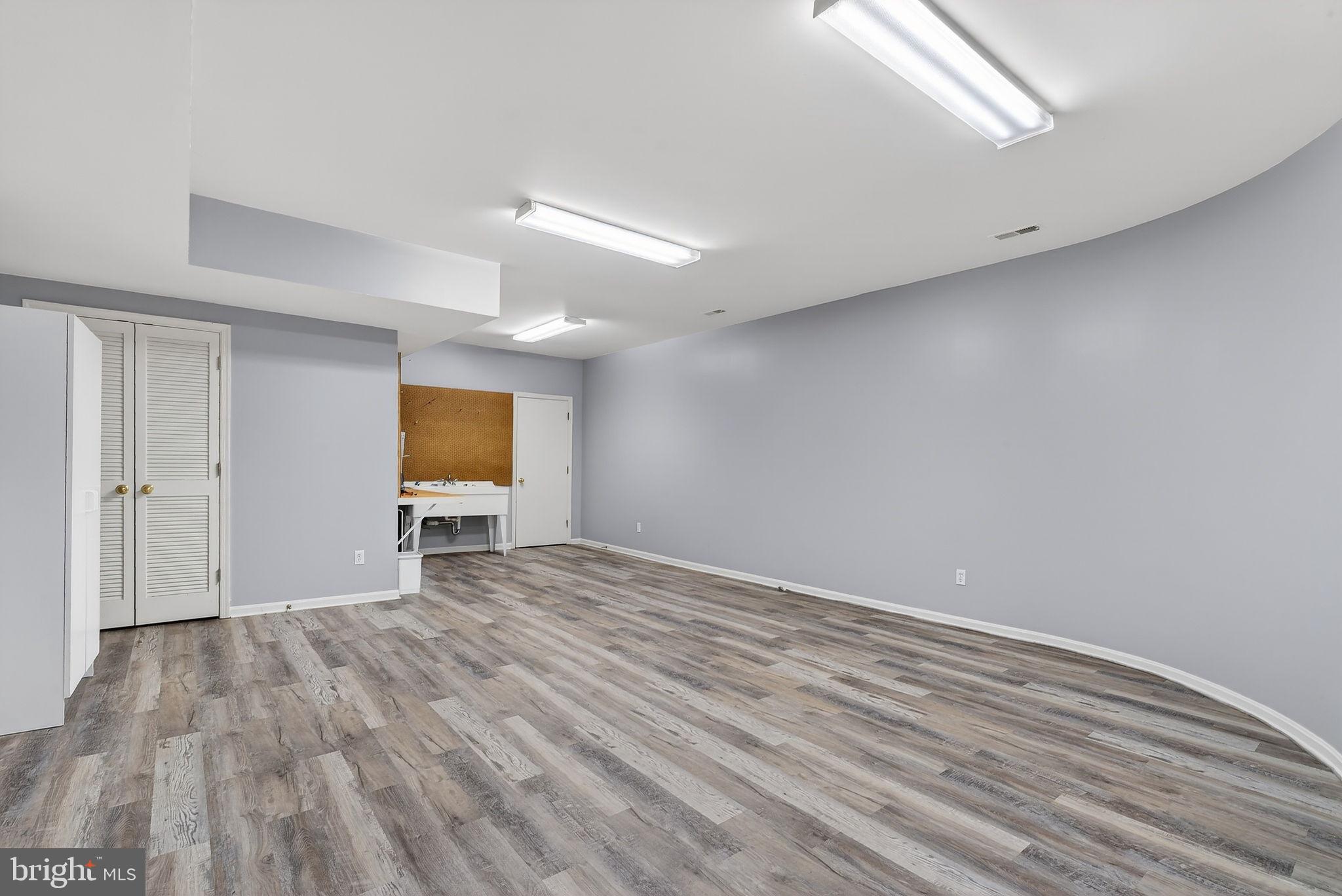 2 LAKE POTOMAC COURT