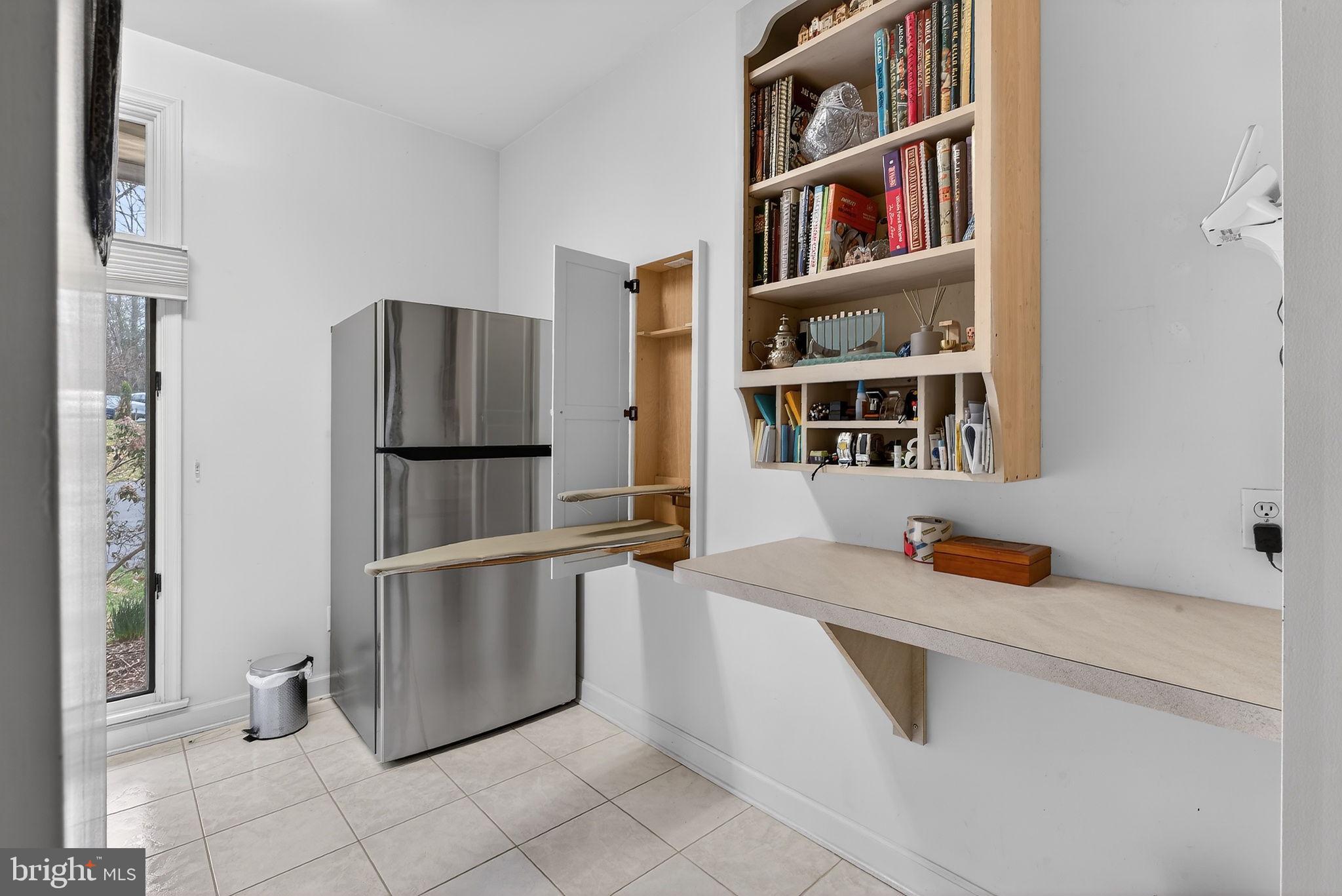 2 LAKE POTOMAC COURT