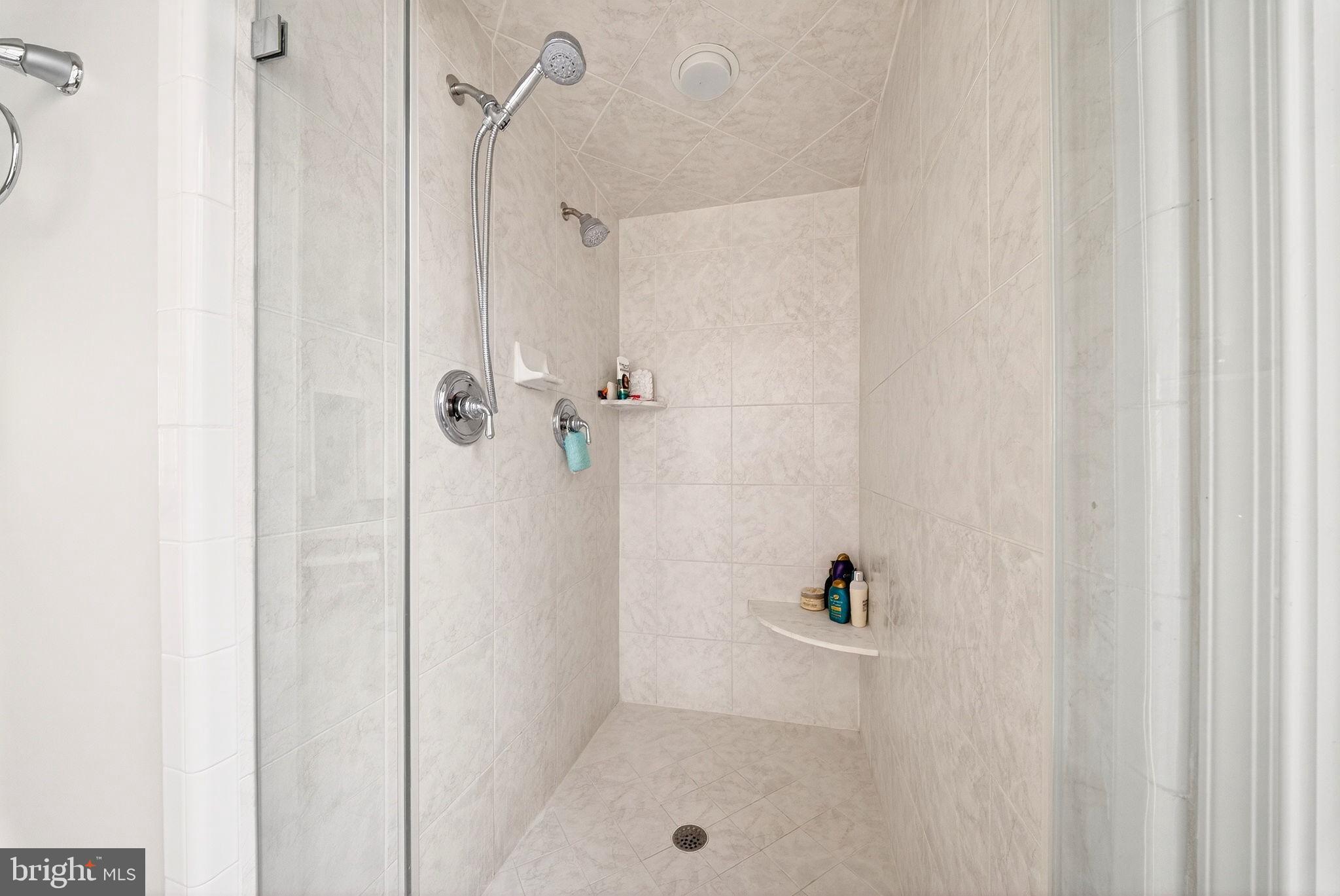 2 LAKE POTOMAC COURT