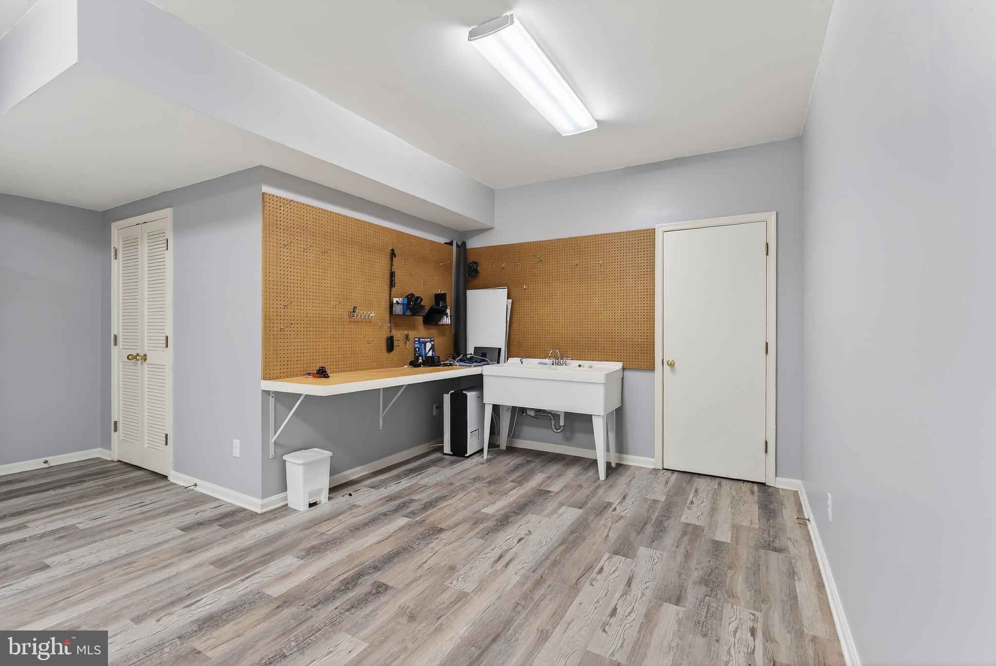 2 LAKE POTOMAC COURT