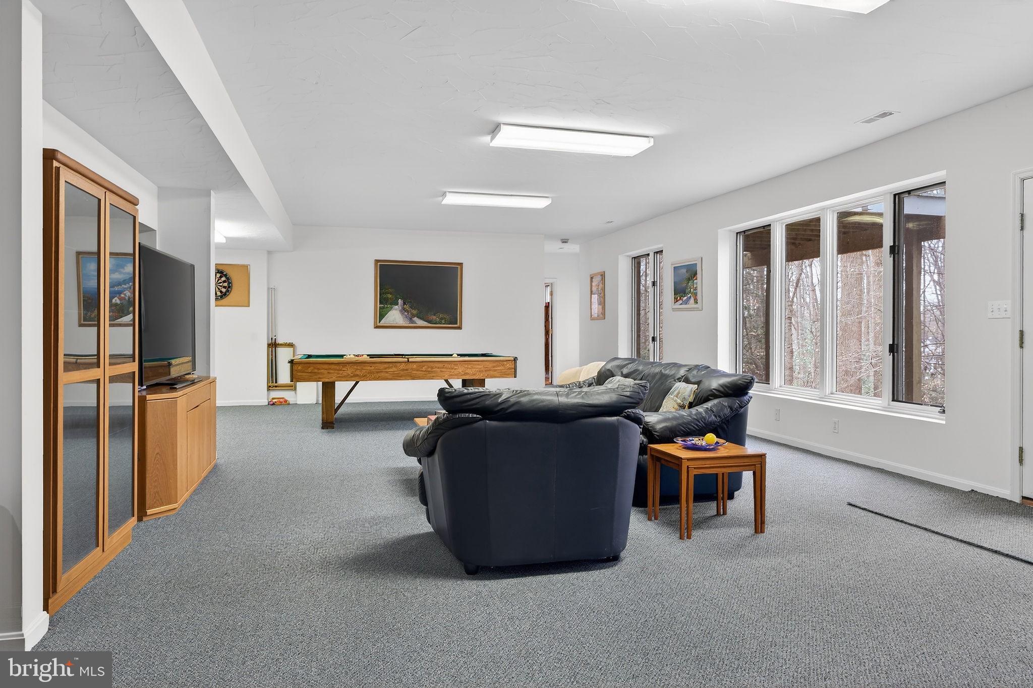 2 LAKE POTOMAC COURT