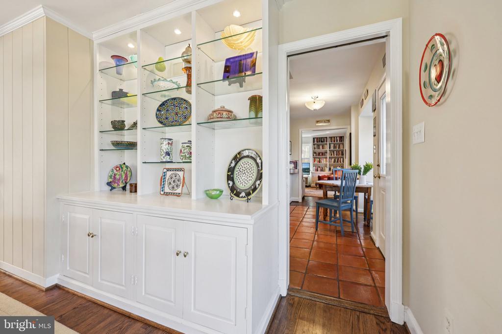 5805 MARBURY