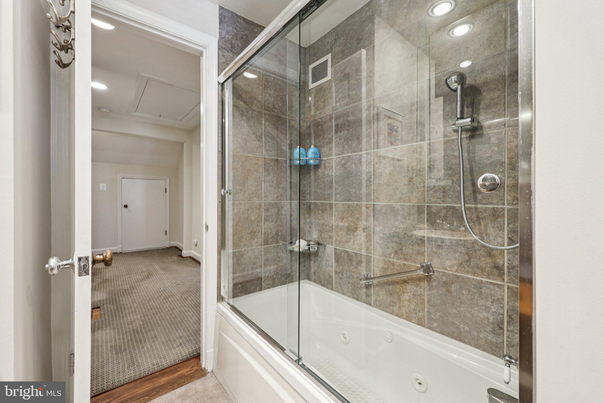 5805 MARBURY