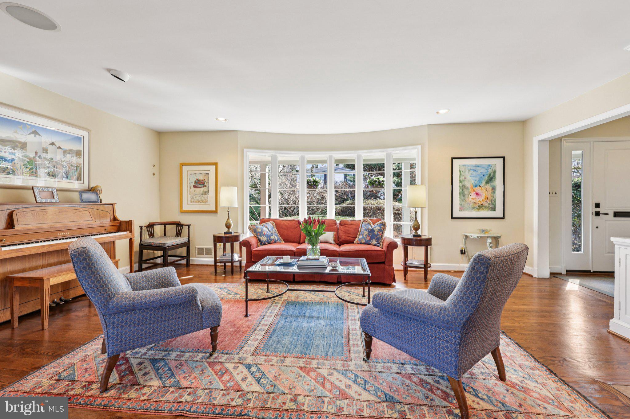5805 MARBURY