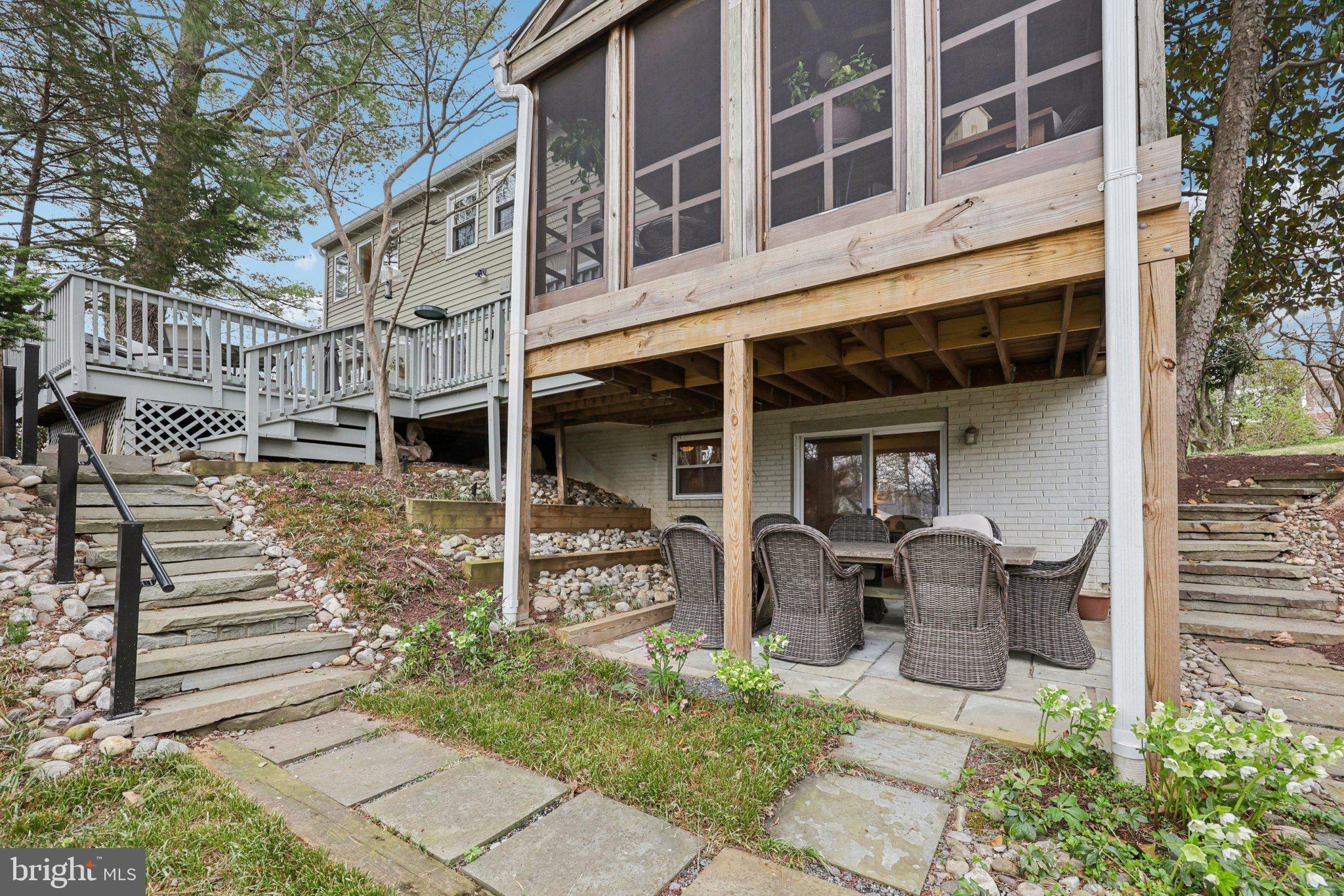 5805 MARBURY