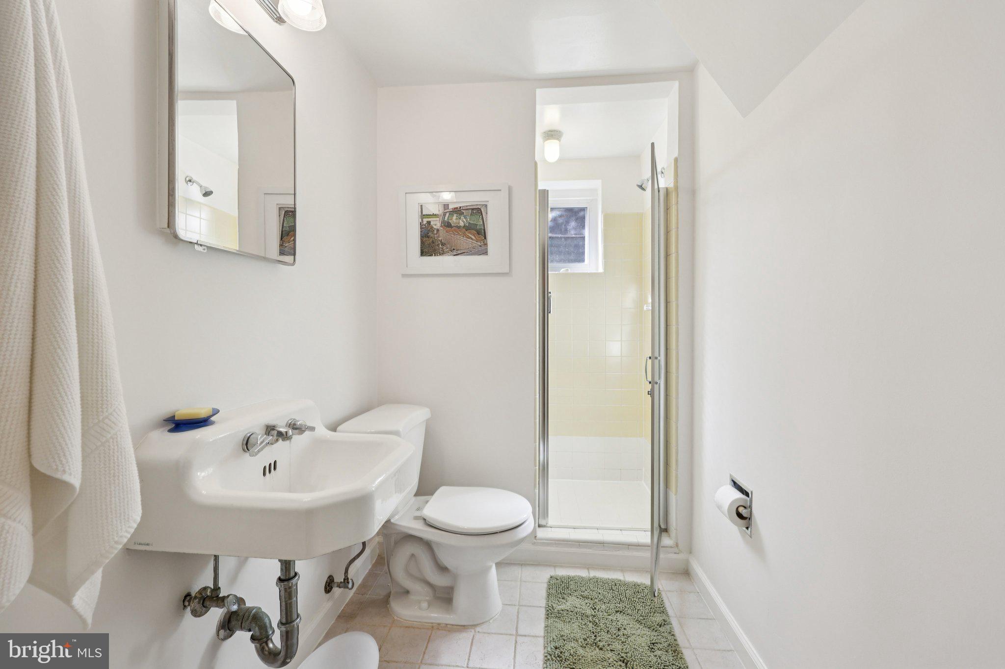 5805 MARBURY