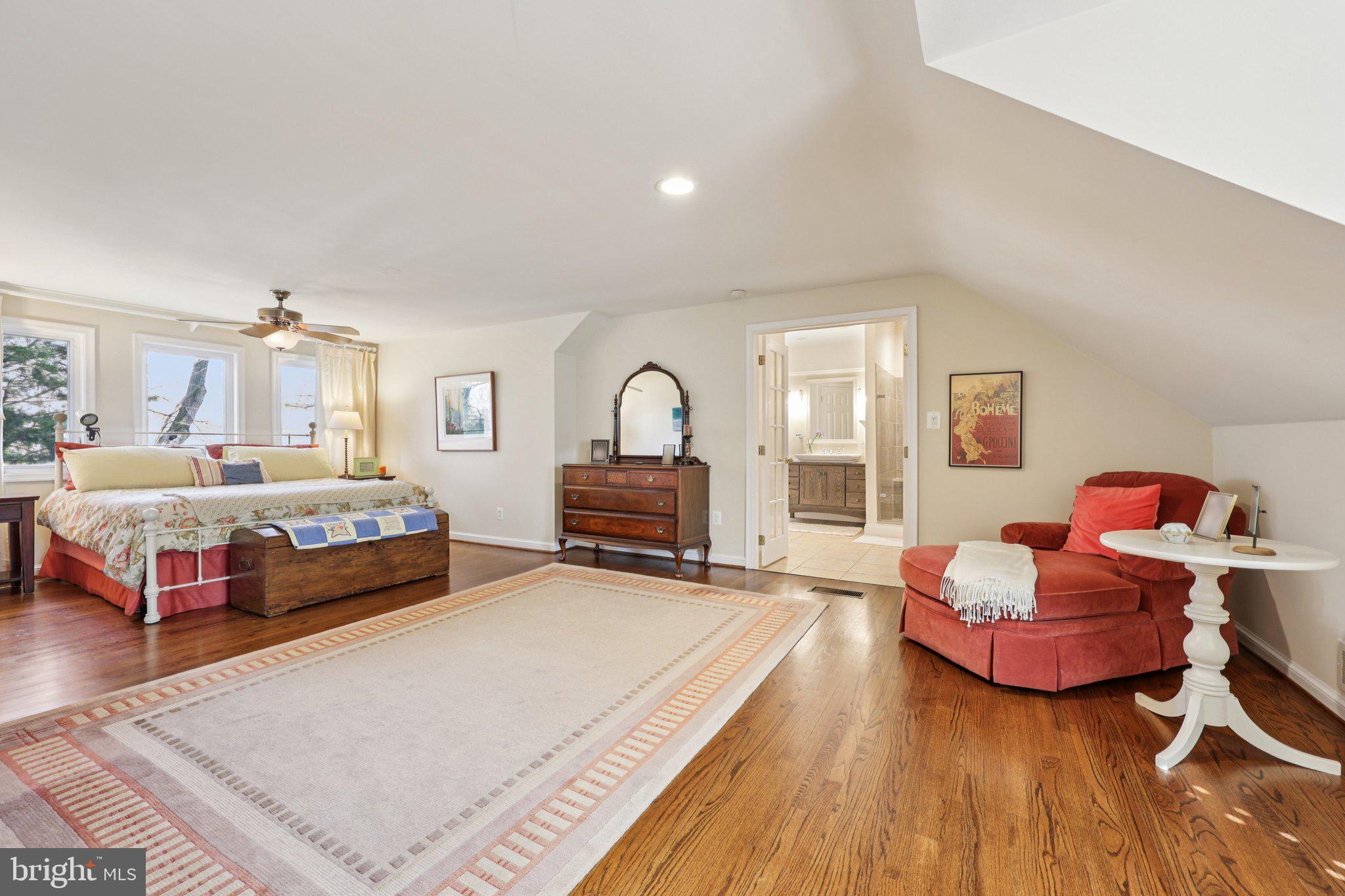 5805 MARBURY