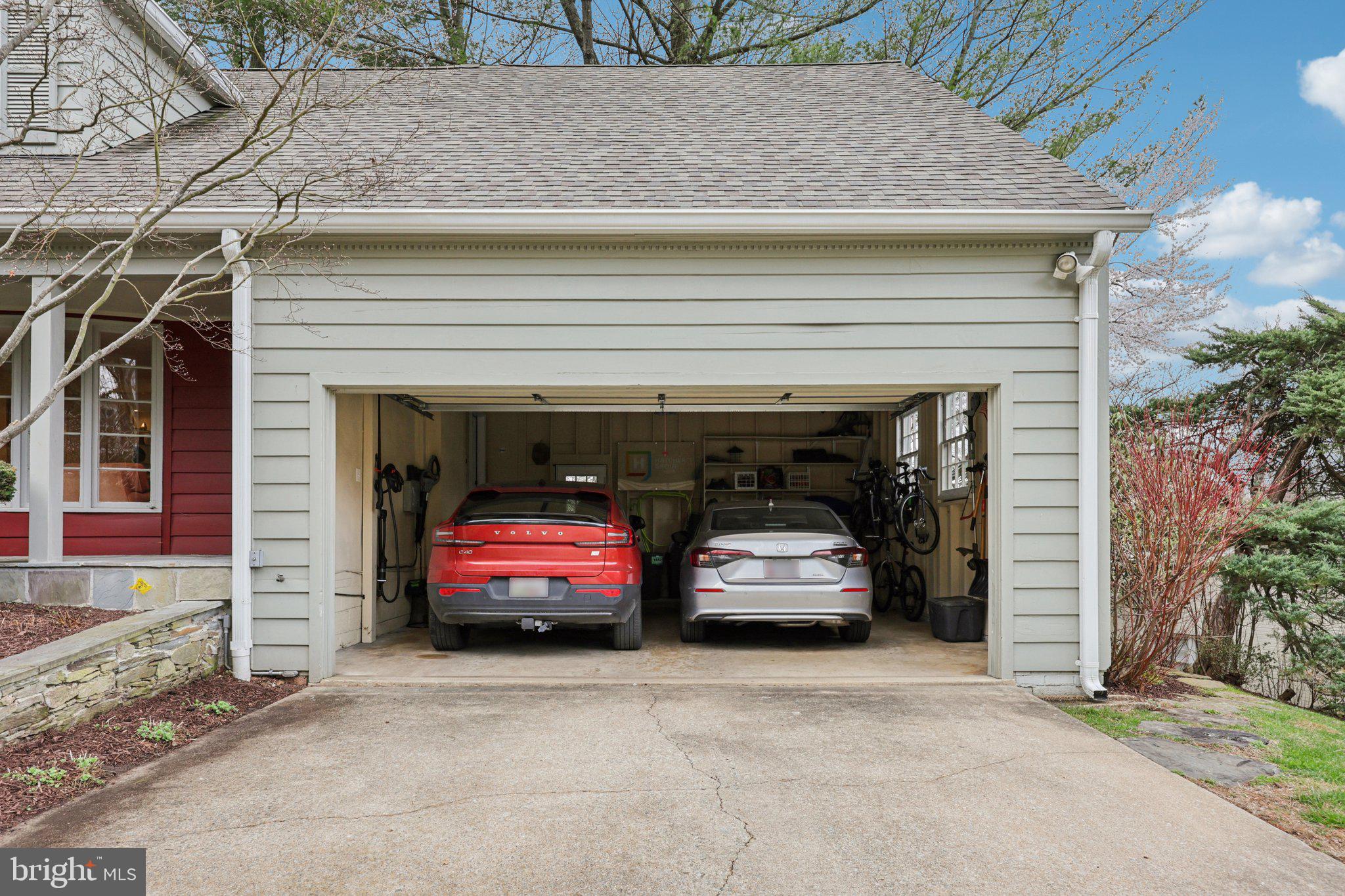 5805 MARBURY