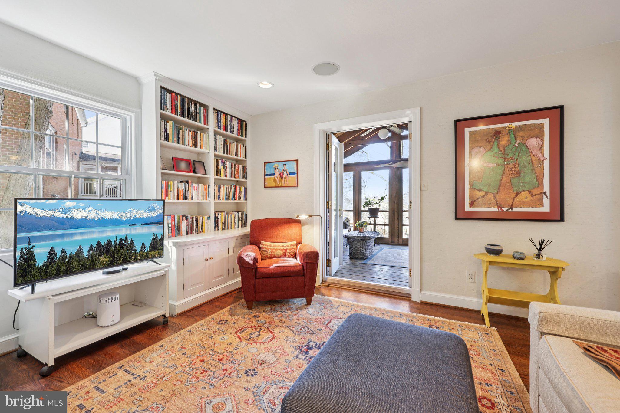 5805 MARBURY