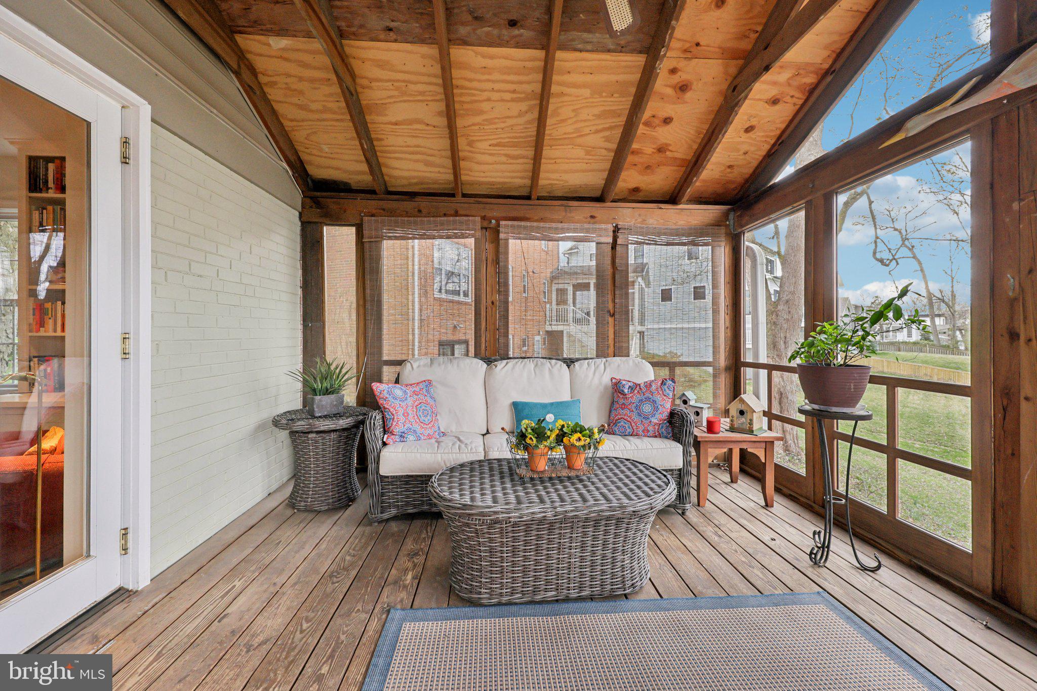 5805 MARBURY