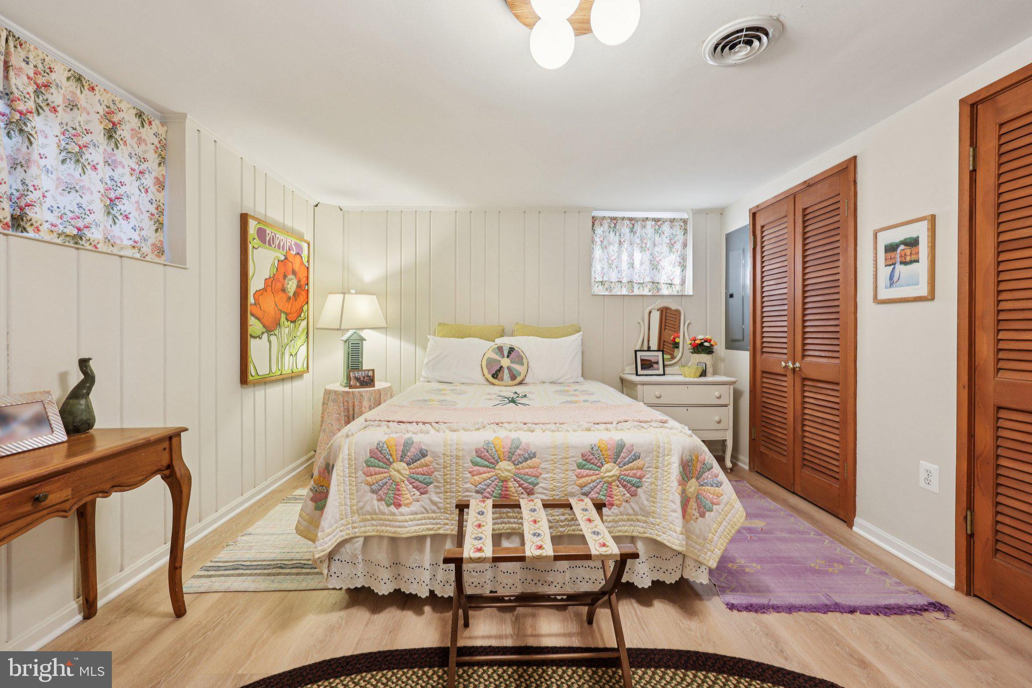 5805 MARBURY