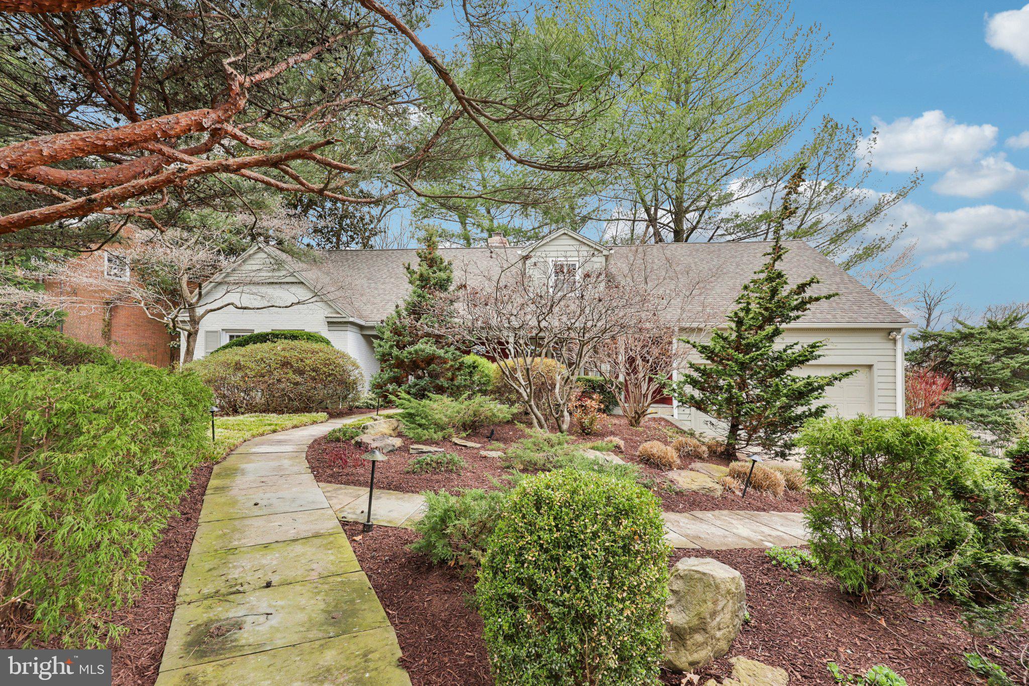 5805 MARBURY