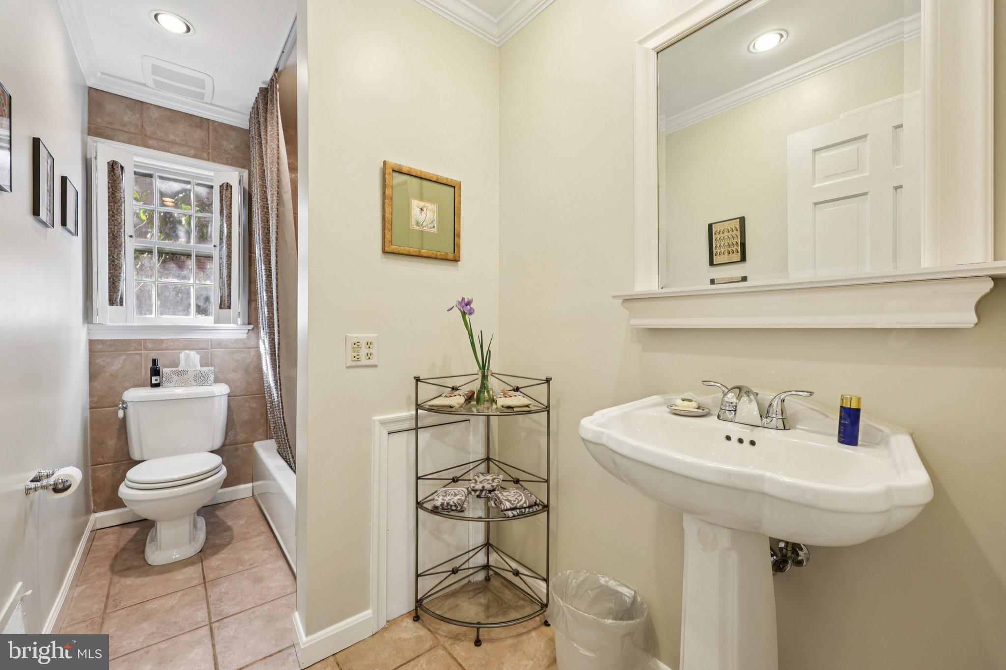 5805 MARBURY