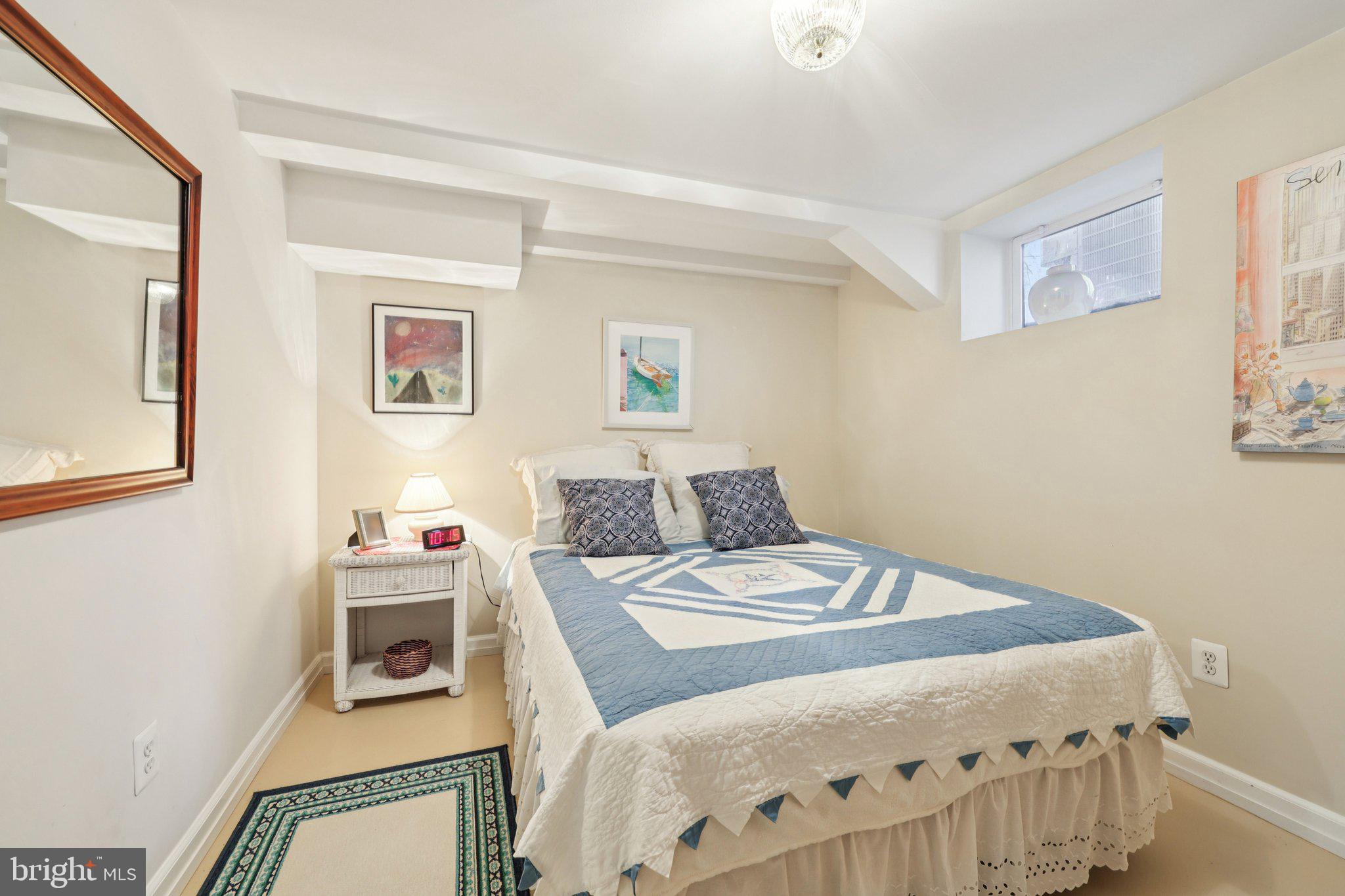 5805 MARBURY
