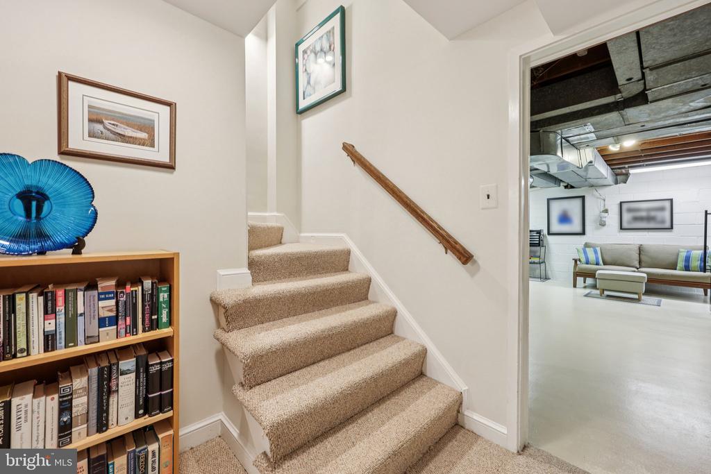5805 MARBURY