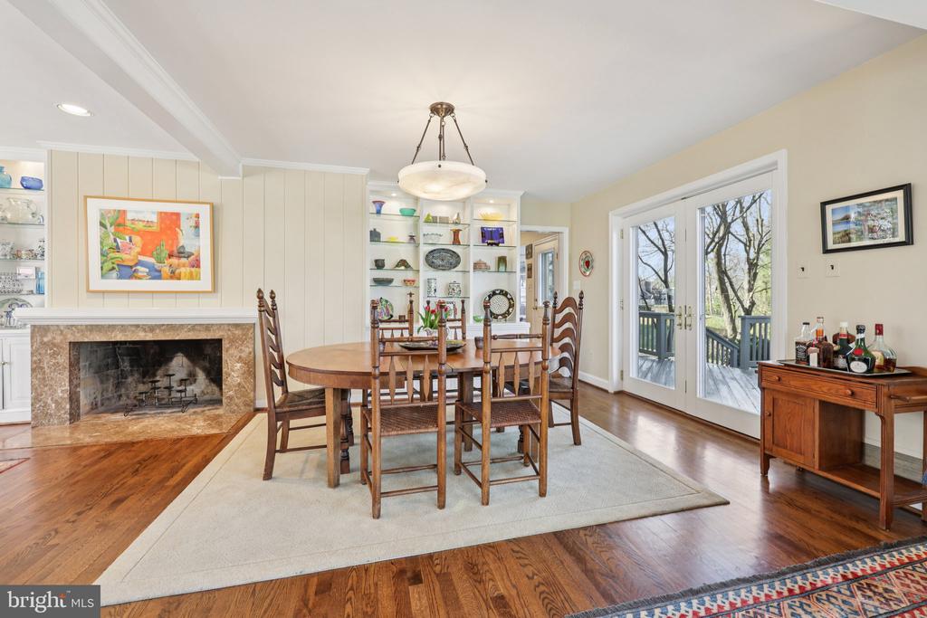 5805 MARBURY
