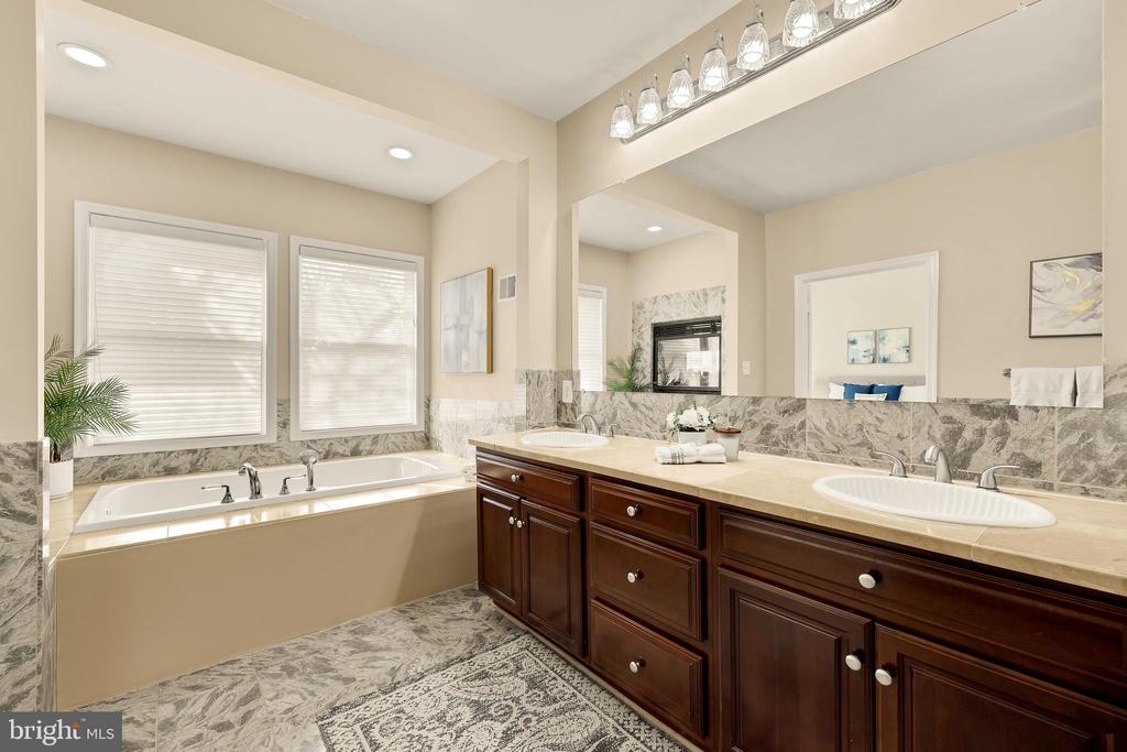 20407 PEACH TREE ROAD