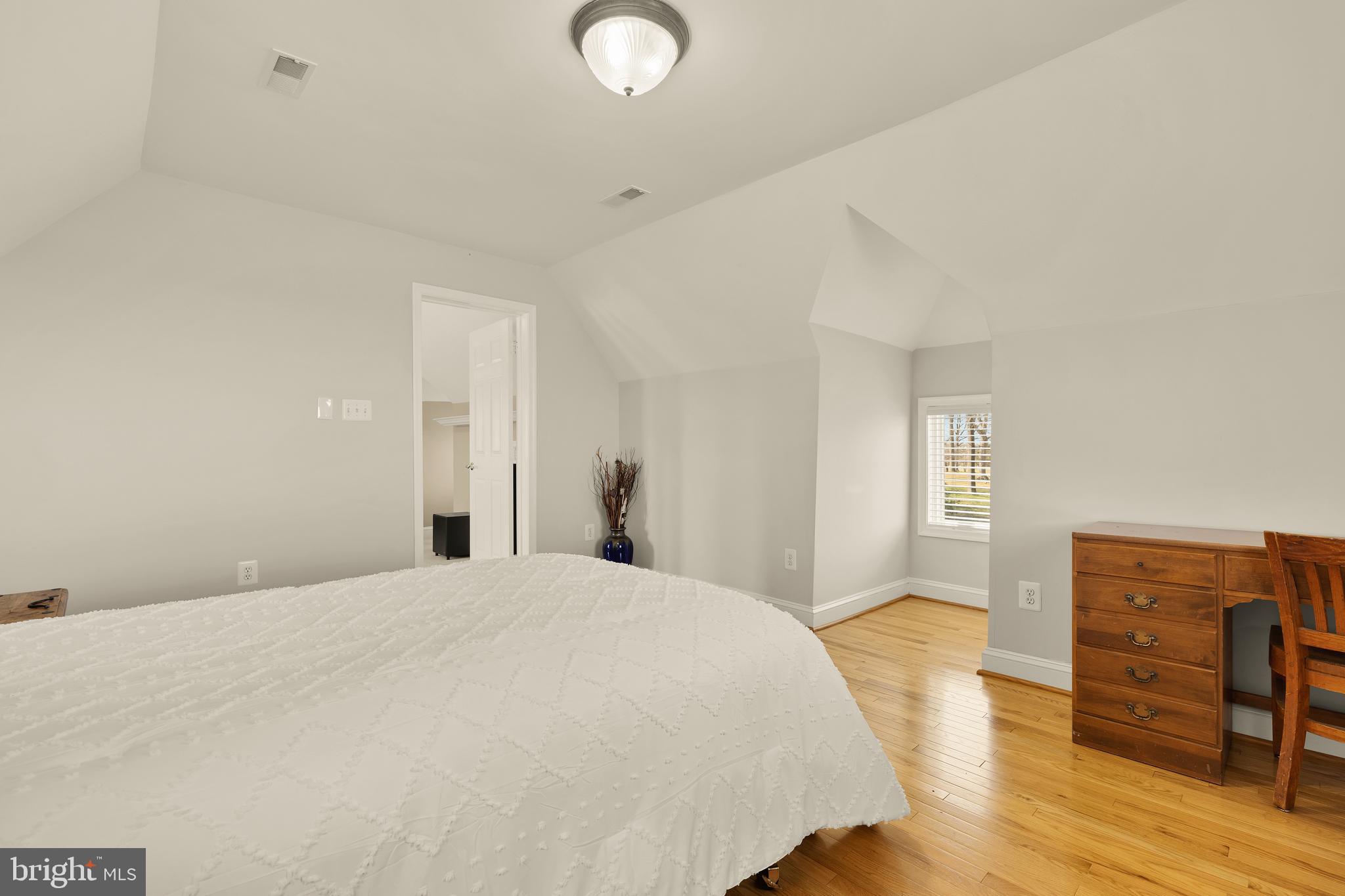 20407 PEACH TREE ROAD