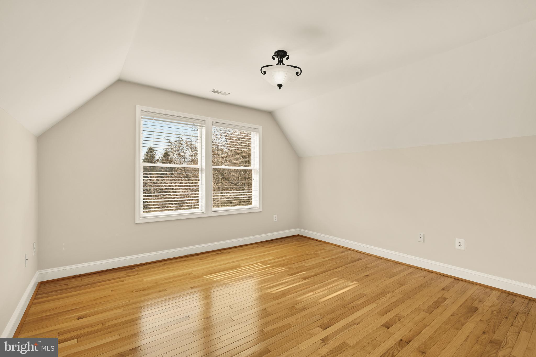 20407 PEACH TREE ROAD