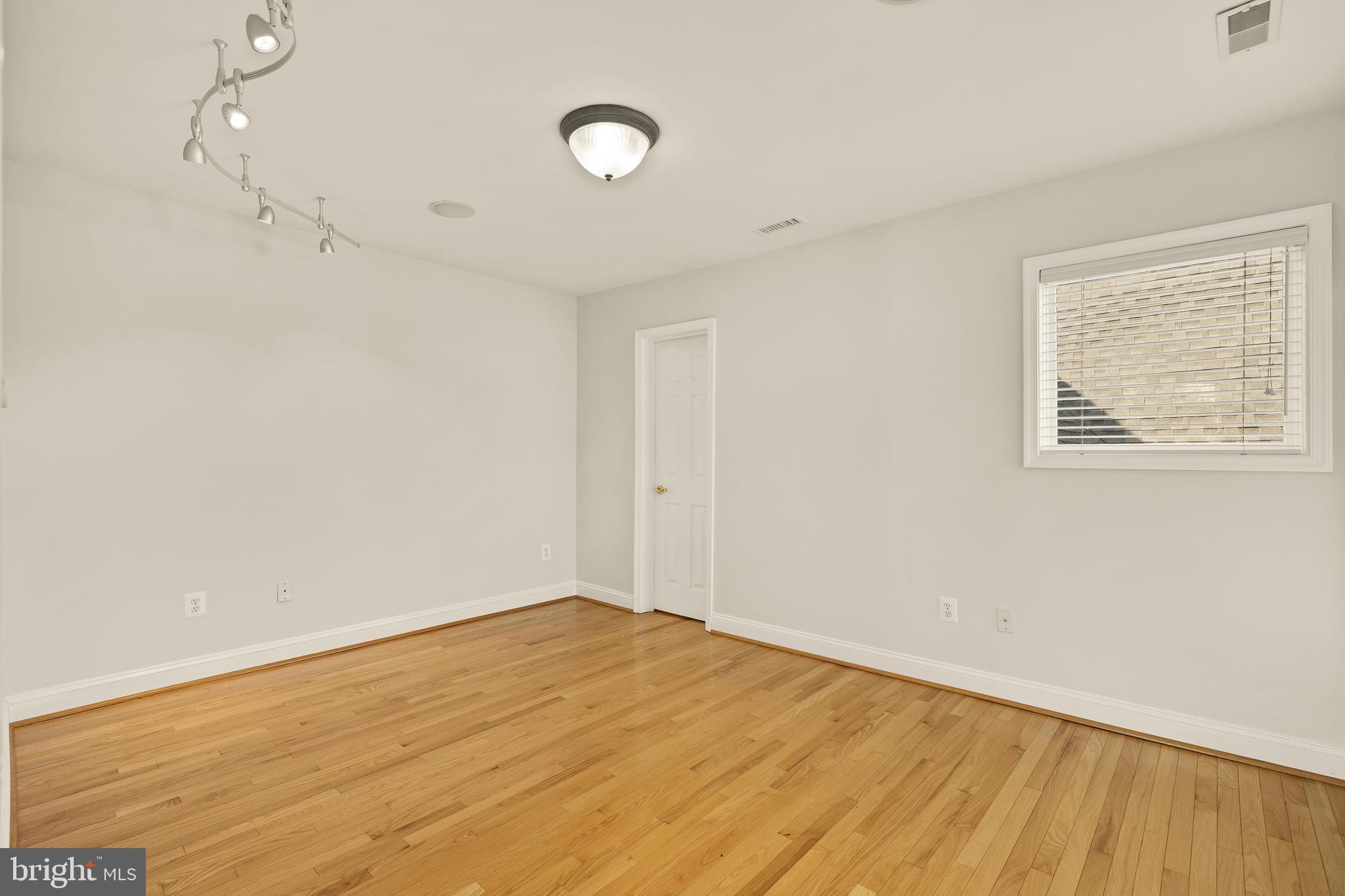 20407 PEACH TREE ROAD