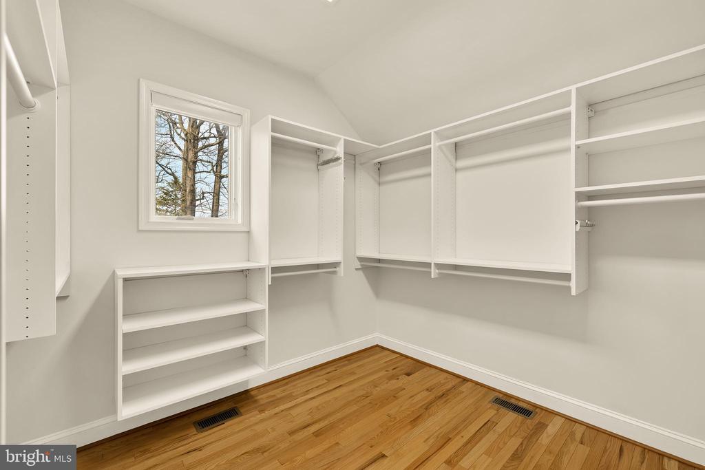 20407 PEACH TREE ROAD