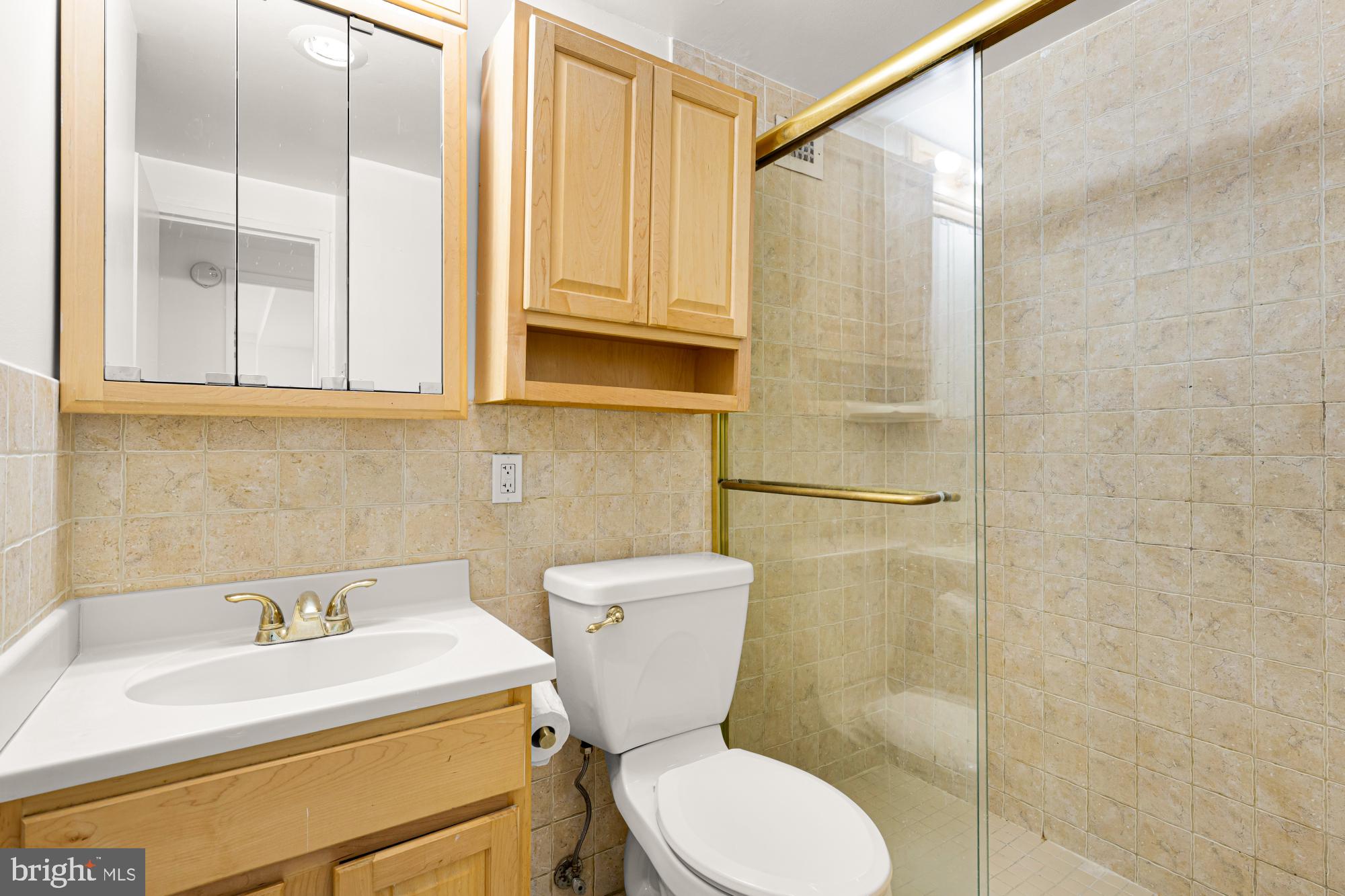 1900 LYTTONSVILLE ROAD 818