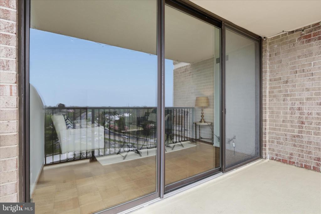 118 MONROE STREET Unit: 118-1307