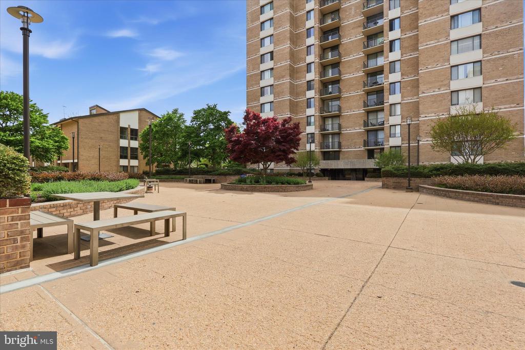 118 MONROE STREET Unit: 118-1307