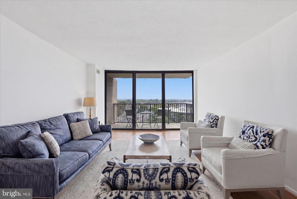 118 MONROE STREET Unit: 118-1307