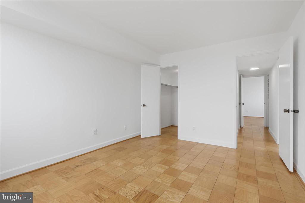 118 MONROE STREET Unit: 118-1307