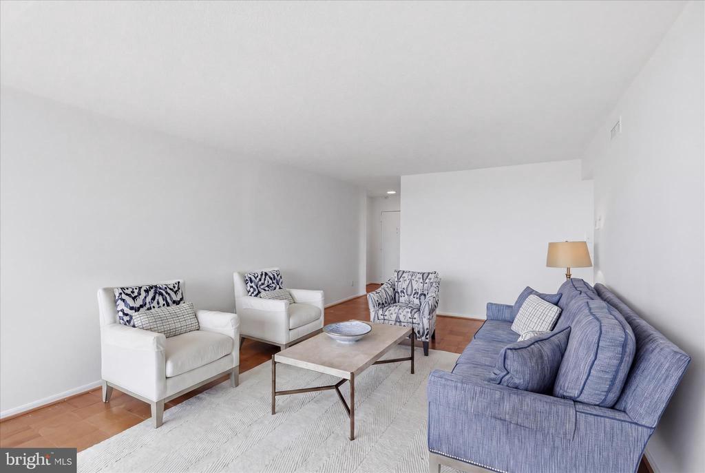 118 MONROE STREET Unit: 118-1307