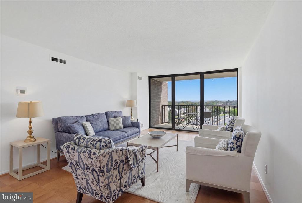 118 MONROE STREET Unit: 118-1307