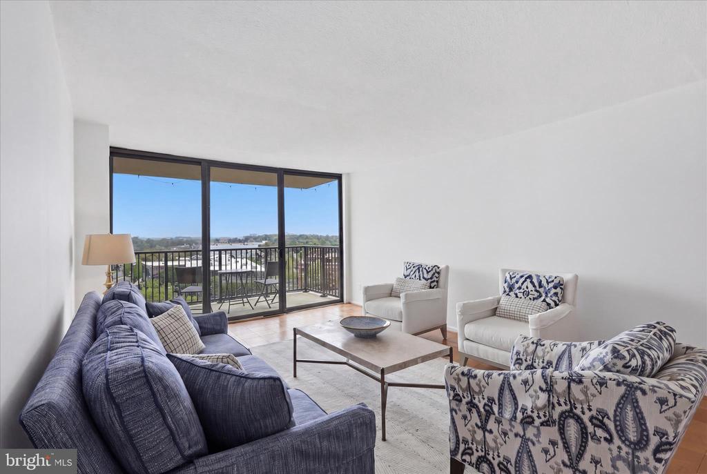 118 MONROE STREET Unit: 118-1307