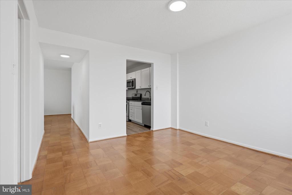 118 MONROE STREET Unit: 118-1307