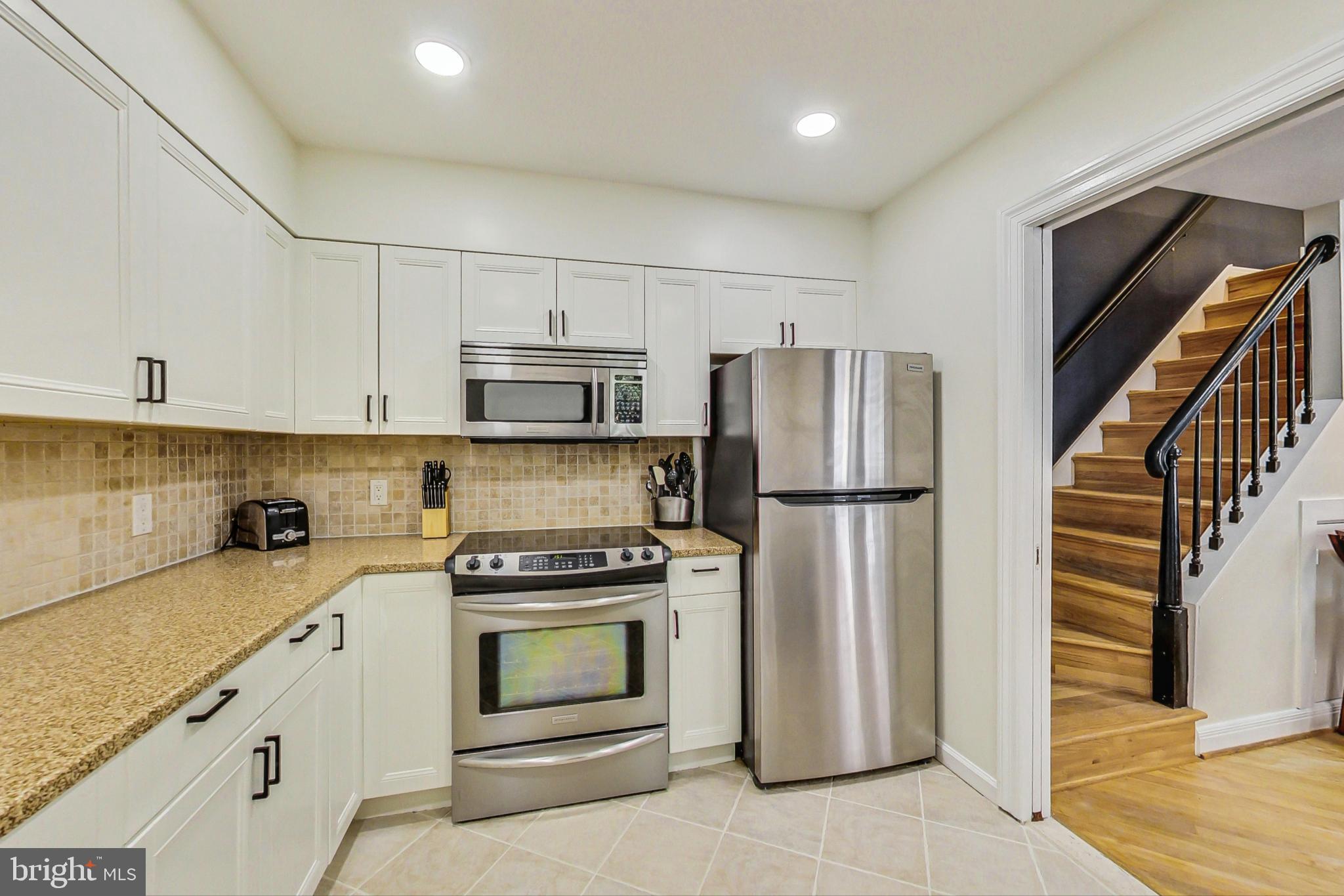 4814 HAMPDEN LANE R-2