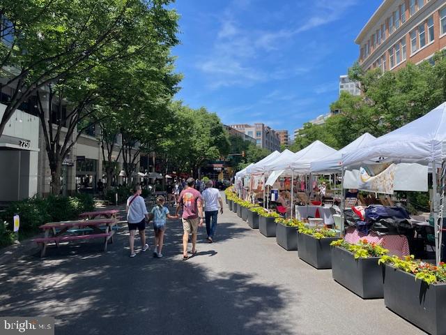 4814 HAMPDEN LANE R-2